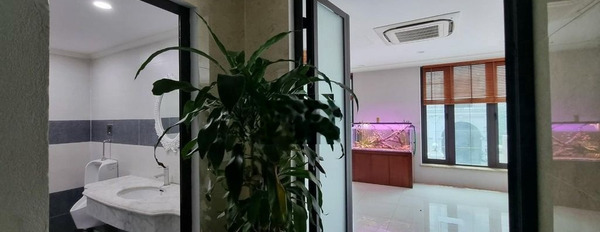 Cho thuê nhà phố Trung Kính. DT 130m2 x 4T 1 Hầm, Căn góc có Thang Máy -03