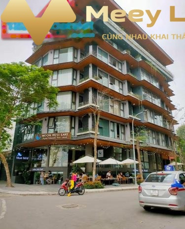 Bán nhà tại Tạ Hiện, Hàng Bạc, Hoàn Kiếm, Hà Nội. Diện tích 240m2, giá 179 tỷ