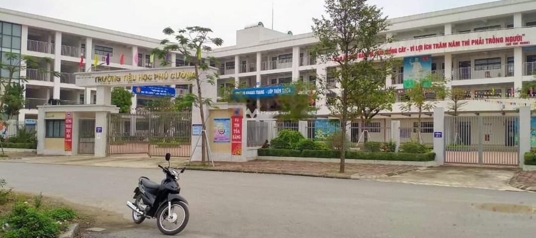 Hướng Đông, bán nhà có diện tích rộng 32m2 vị trí đặt ở tại Phú Lương, Hà Đông bán ngay với giá cực tốt 1.55 tỷ trong nhìn tổng quan gồm 1 PN, 1 WC