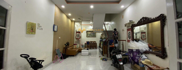 Cho thuê nhà, giá thuê vô cùng rẻ 15 triệu/tháng diện tích rộng lớn 60m2 mặt tiền tọa lạc ngay tại Hoàng Mai, Hà Nội-02