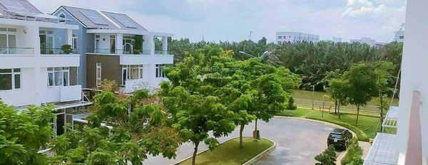 DT 90m2, bán biệt thự vị trí thuận lợi tọa lạc ngay Quận 7, Hồ Chí Minh, trong căn này thì có 4 phòng ngủ, 4 WC khu vực đông đúc-03