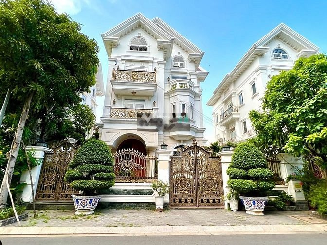 Bán biệt thự diện tích rộng rãi 513m2 ngay tại Phan Văn Trị, Phường 5 bán ngay với giá siêu rẻ 40 tỷ, ngôi nhà bao gồm 5 phòng ngủ, 5 WC-01