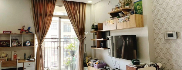 Căn hộ gồm có 2 phòng ngủ, bán chung cư vị trí mặt tiền nằm trên Đỗ Xuân Hợp, Hồ Chí Minh, ngôi căn hộ có 2 PN, 2 WC giá rẻ bất ngờ-03