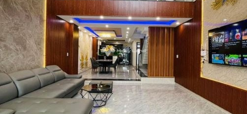 Bán nhà mặt tiền tọa lạc gần Hòa Minh, Liên Chiểu bán ngay với giá quy định chỉ 5.9 tỷ có diện tích chung 85m2 trong nhà có 3 PN-03