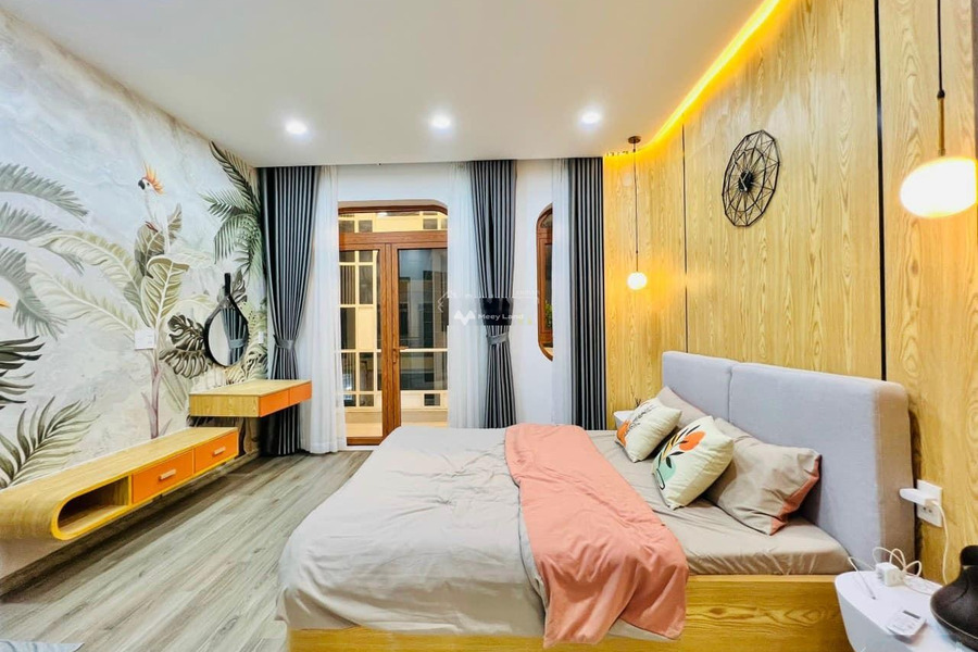 Bán nhà Nằm ngay trên Phan Văn Hân, Hồ Chí Minh bán ngay với giá gốc 9.48 tỷ có diện tích rộng 75m2 tổng quan trong ngôi nhà gồm 6 phòng ngủ-01