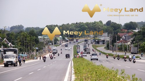 Mặt tiền nằm tại Quốc Lộ 13, Lộc Ninh bán nhà giá đàm phán 9.9 tỷ có dt chính 670 m2 nhà gồm 3 PN chính chủ đăng tin-01