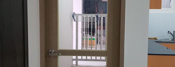 Bán chung cư nằm ngay bên trong Phú Hữu, Hồ Chí Minh, căn hộ có 3 phòng ngủ, 2 WC ban công view đẹp-03