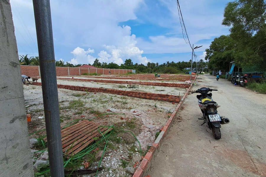Ở Hàm Ninh, Kiên Giang bán đất 1.3 tỷ có diện tích khoảng 120m2-01