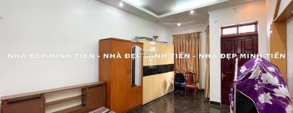 Căn này có 3 phòng ngủ, bán nhà ở diện tích 60m2 bán ngay với giá thực tế chỉ 6.4 tỷ vị trí thuận lợi tọa lạc trên Đông Khê, Ngô Quyền hướng Tây-03