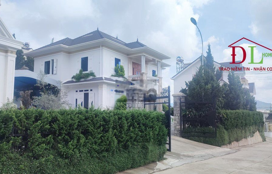 Bán đất 2 mặt tiền Nam Hồ Đà Lạt thích hợp đầu tư, xây biệt thự, villa -01