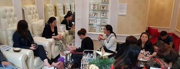 Sang nhượng tiệm Nail - salon làm móng tại 70 Mai Hắc Đế gần VinCom Bà Triệu-03