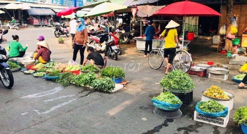 Gia đình cần bán lô đất 2 mặt tiền 300m2 Bến Cát chính chủ, vị trí đẹp