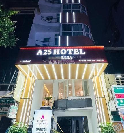 Vị trí hấp dẫn nằm ở Phố Huế, Hà Nội bán nhà bán ngay với giá rẻ bất ngờ 30 tỷ nhà tổng quan gồm có 8 phòng ngủ 11 WC