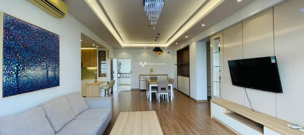 Vị trí thuận lợi tọa lạc ở Tân Phú, Hồ Chí Minh, bán chung cư giá bán cực rẻ chỉ 6.45 tỷ, tổng quan bao gồm có 3 phòng ngủ, 2 WC liên hệ liền