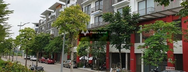 Bán liền kề vị trí đặt ở Lý Sơn, Hà Nội bán ngay với giá ưu đãi 15 tỷ có diện tích chính 359m2, căn này có 4 phòng ngủ-03