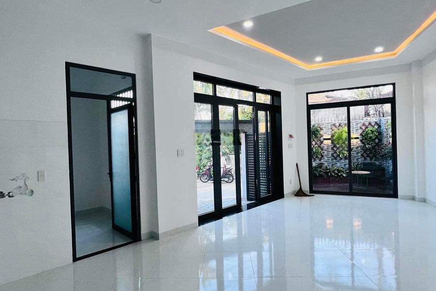 Nhà 3 PN bán nhà ở có diện tích 75.3m2 bán ngay với giá êm chỉ 2.8 tỷ vị trí nằm tại Vĩnh Ngọc, Nha Trang, hướng Đông-01