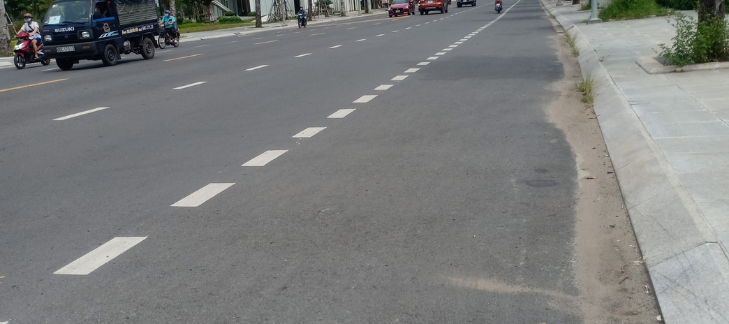 Bán đất mặt tiền đường Võ Thị Sáu phường Thống Nhất, Biên Hòa, Đồng Nai, diện tích 2,1ha mặt tiền đường 300m