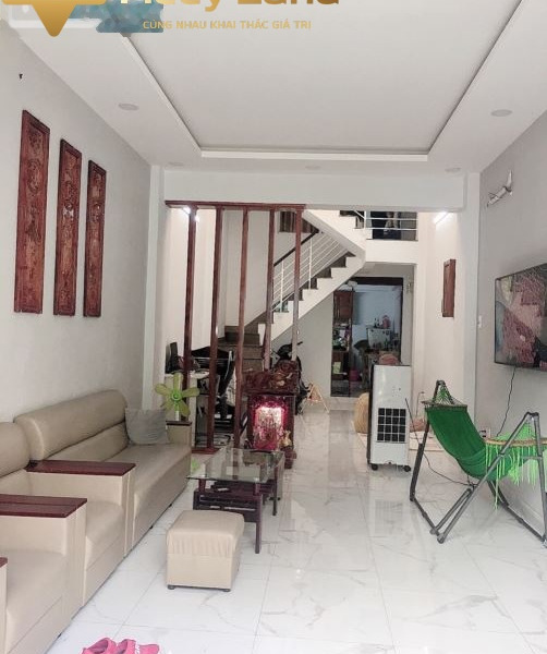 Nhà gồm 6 phòng ngủ bán nhà giá bán tốt bất ngờ 17.8 tỷ diện tích khoảng 57m2 vị trí thuận lợi gần Quận 10, Hồ Chí Minh-01