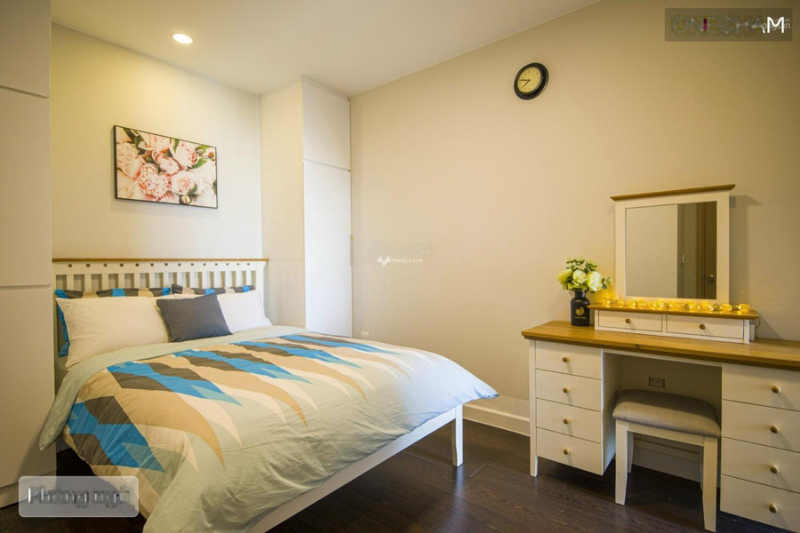 Trong căn hộ nhìn chung có tổng 2 phòng ngủ, cho thuê căn hộ vị trí tốt ở Quận 4, Hồ Chí Minh, 2 WC khu vực dân cư-01