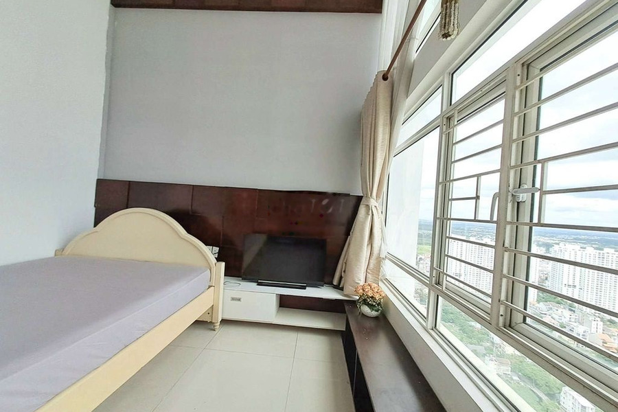 Share phòng riêng giá sinh viên trong chung cư Phú Hoàng Anh -01