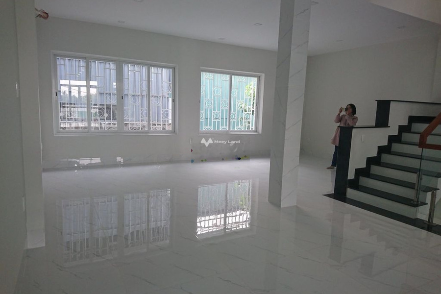 Cho thuê nhà vị trí tiện lợi Phường 14, Tân Bình, thuê ngay với giá bất ngờ 40 triệu/tháng với diện tích 160m2, nhà này có tổng 6 PN-01
