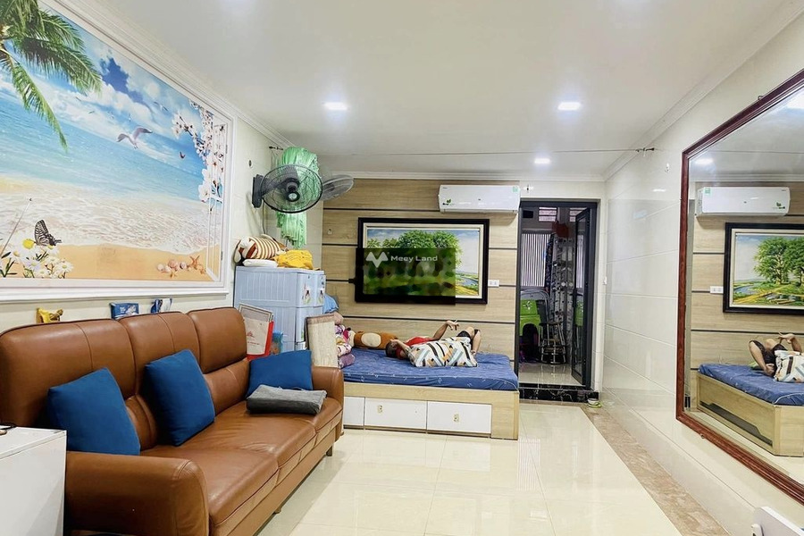 Nhà có 3 PN bán nhà giá bán hữu nghị chỉ 2.9 tỷ diện tích chuẩn 32m2 vị trí đặt tại trung tâm Trương Định, Giáp Bát-01