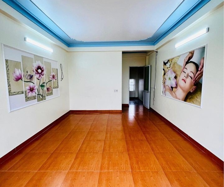 Cho thuê nhà mặt đường Hoàng Minh Thảo, 5 tầng, đồ cơ bản-01