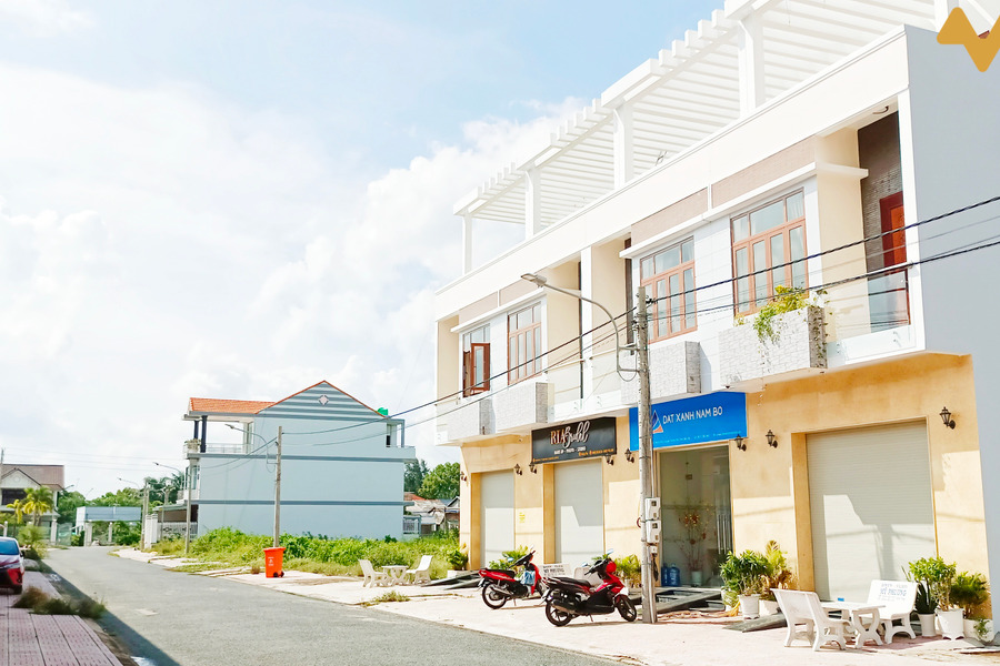 Bán shophouse 1 trệt 2 lầu 2 mặt tiền chợ vừa ở vừa kinh doanh-01