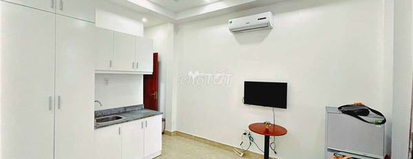 Trong căn hộ có tổng 1 PN, cho thuê căn hộ vị trí thuận lợi ngay ở Đa Kao, Quận 1, 1 WC thuận tiện đi lại-03