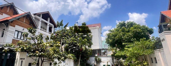 Bán 4 căn biệt thự sân vườn đường Nguyễn Văn Hưởng Thảo Điền DT 218m2 giá chỉ 57 tỷ, sổ hồng riêng -03