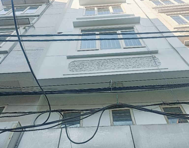 Phân lô ô tô vào nhà 30m ra mặt phố Giải Phóng, sát hồ, kinh doanh 50m2, 5 tầng-01