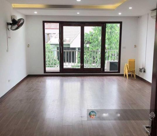 Ở Đê La Thành, Hà Nội, cho thuê nhà, thuê ngay với giá cực êm chỉ 50 triệu/tháng diện tích sàn là 100m2 lh để xem ngay