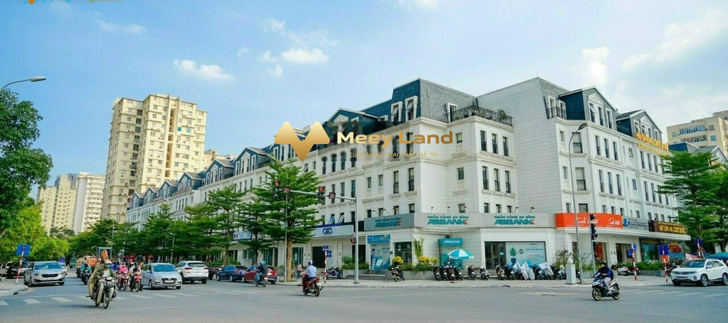 Trong nhà này có 6 phòng ngủ bán nhà giá bán phải chăng từ 33 tỷ dt 114 m2 vị trí đặt ngay trung tâm Nam Trung Yên, Cầu Giấy