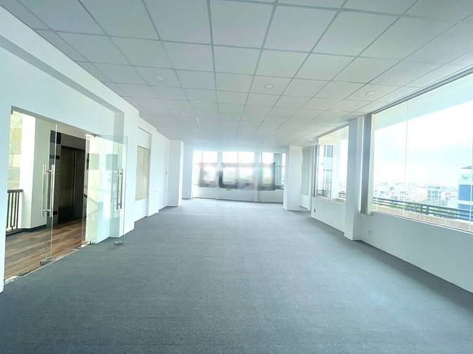 Cho thuê sàn văn phòng thuê ngay với giá khoảng từ 20 triệu/tháng vị trí đẹp tọa lạc gần Tân Bình, Hồ Chí Minh diện tích mặt tiền 70m2-01