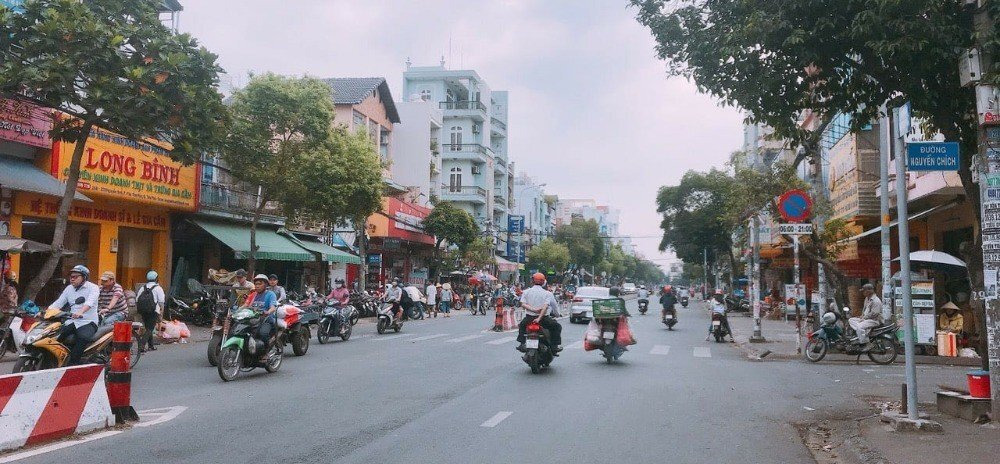 Bán nhà mặt tiền đường Nguyễn Sơn, Phú Thạnh, Tân Phú. Diện tích 72m2, giá 18 tỷ