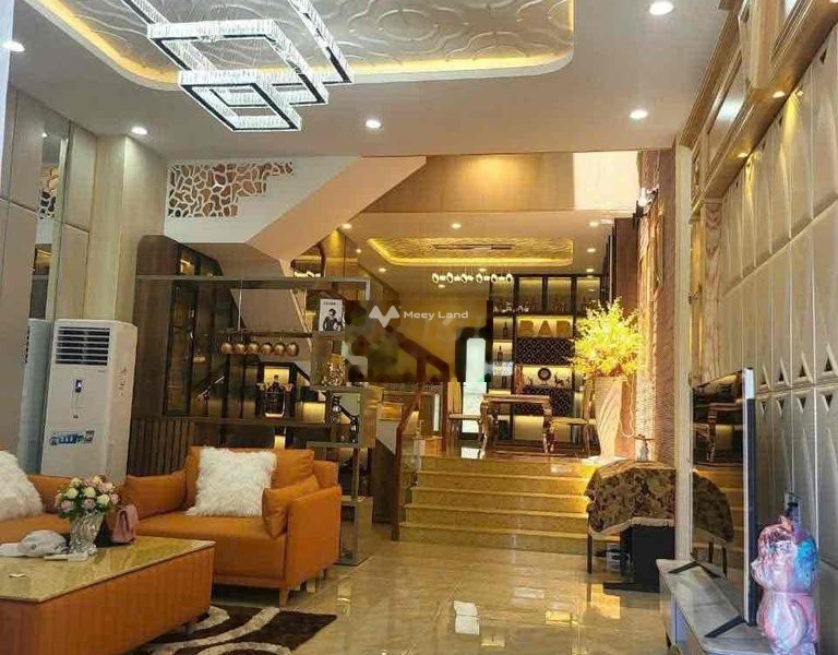 Vị trí đặt gần Diệp Minh Châu, Hòa Xuân bán nhà giá bán hữu nghị chỉ 6.5 tỷ tổng quan nhà bao gồm 3 phòng ngủ 3 WC-01
