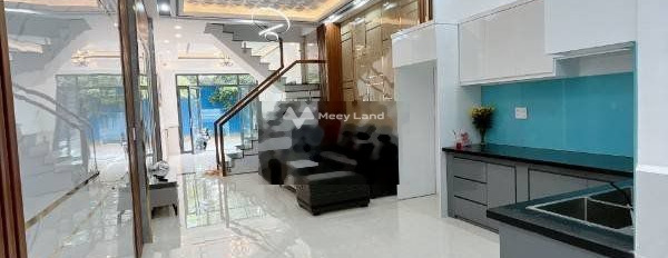 Trong căn nhà này gồm 2 phòng ngủ, cho thuê nhà ở diện tích mặt tiền 60m2 giá thuê khủng 26 triệu/tháng vị trí đẹp tọa lạc ngay trên Tân Phú, Quận 7-02