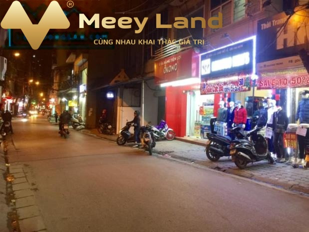 Vị trí đặt ở trung tâm Đường Khương Trung, Quận Thanh Xuân bán đất, giá bán cực sốc 4.2 tỷ với dt chuẩn 59m2