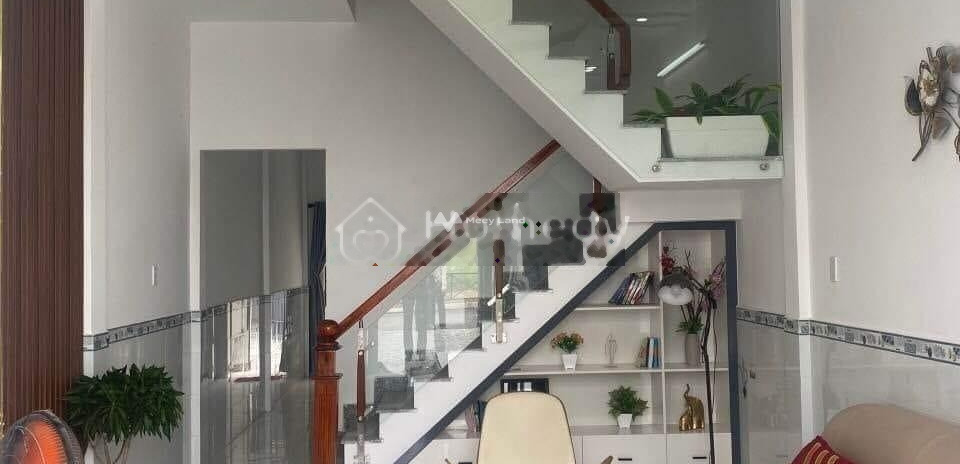 Diện tích 100m2 bán nhà ở vị trí đặt ở tại Quốc Lộ 1A, Long An hỗ trợ mọi thủ tục miễn phí, giá mùa dịch.