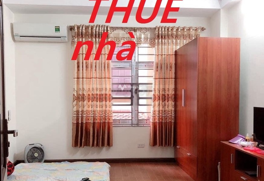 Căn nhà gồm tổng cộng 5 PN, cho thuê nhà ở diện tích tổng là 45m2 giá thuê êm chỉ 12 triệu/tháng vị trí thuận lợi ngay trên Mỹ Đình 1, Hà Nội-01