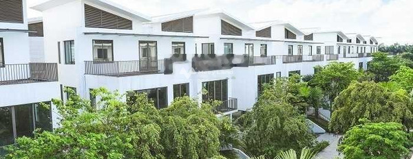 Vị trí đẹp tọa lạc ngay trên Long Biên, Hà Nội, bán biệt thự, giá bán chốt nhanh từ 30 tỷ diện tích chung quy 178m2 cám ơn quý khách đã đọc tin-03