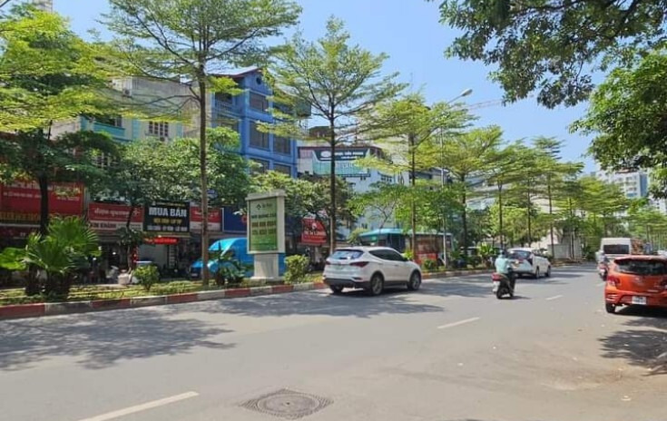 Cho thuê nhà mặt phố Trần Thái Tông Cầu Giấy 51m2 lô góc, vỉa hè, kinh doanh