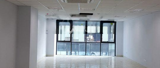 Cho thuê sàn văn phòng ngay Trần Bình, Hà Nội có diện tích tổng là 80m2 nội thất tinh xảo Full điều hòa âm trần, thang máy, hầm để xe rộng.-03