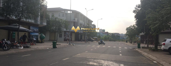 Bán liền kề vị trí đặt ngay tại Biên Hòa, Tỉnh Đồng Nai vào ở ngay giá từ 14.5 tỷ dt đúng với trên ảnh 90 m2, nhà tổng quan gồm 3 phòng ngủ-03