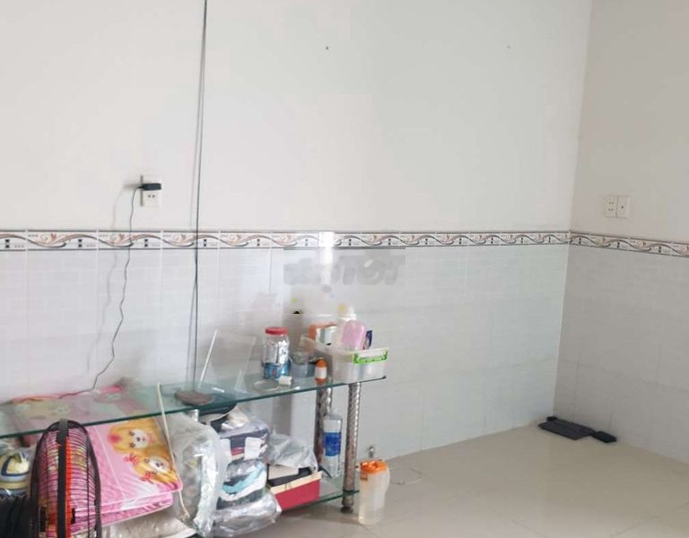 Tìm nam ở ghép tầng lầu của nhà nguyên căn có toilet riêng, ban công -01