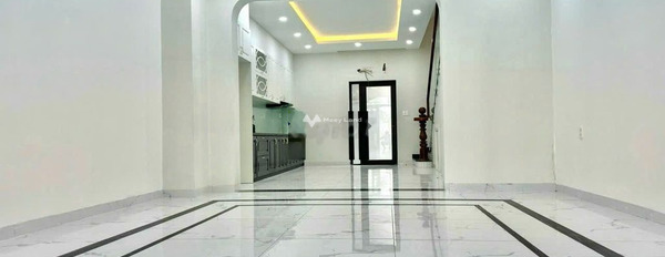 Cho thuê nhà trong Nguyễn Trung Trực, Bến Lức, thuê ngay với giá siêu mềm 7 triệu/tháng có diện tích chung là 75m2, trong căn nhà này có 3 phòng ngủ-03