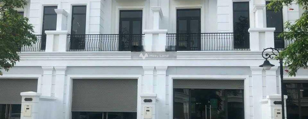 200m2 bán shophouse bán ngay với giá quy định 33.2 tỷ, nằm ở Vinhomes Ocean Park, hướng Đông - Nam cảm ơn đã xem tin-03