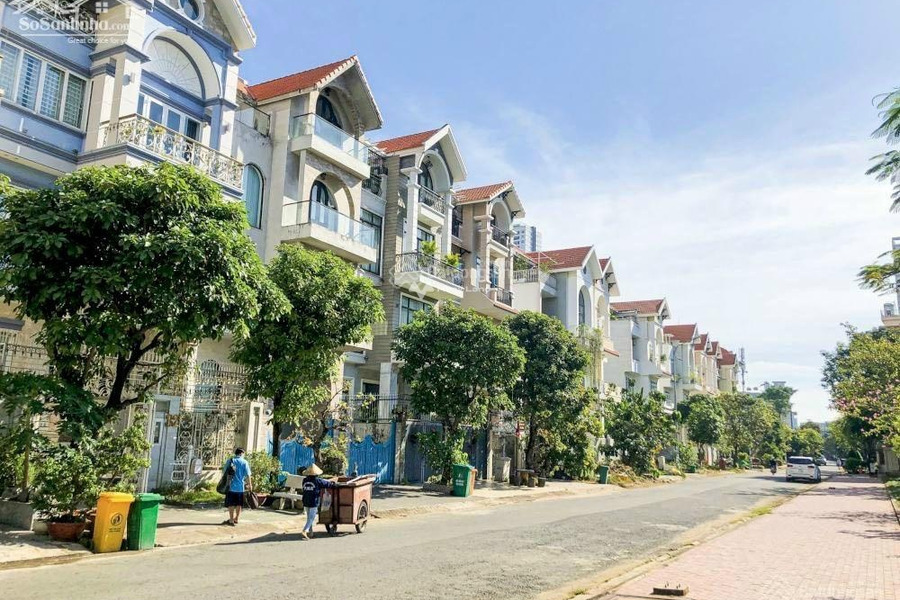 Cần bán biệt thự vị trí tại Quận 7, Hồ Chí Minh, bán ngay với giá cơ bản 40 tỷ với diện tích chuẩn 150m2 giá cực mềm-01