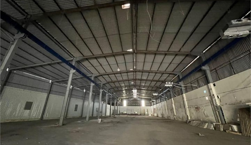 Cho thuê 2300m2 nhà xưởng mặt phố Đức Giang, Long Biên, Hà Nội