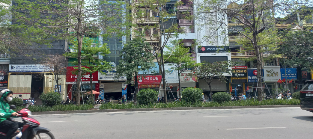 Cần bán nhà mặt phố Nguyễn Trãi, Thanh Xuân 37m2, 3 tầng, 7,2 tỷ